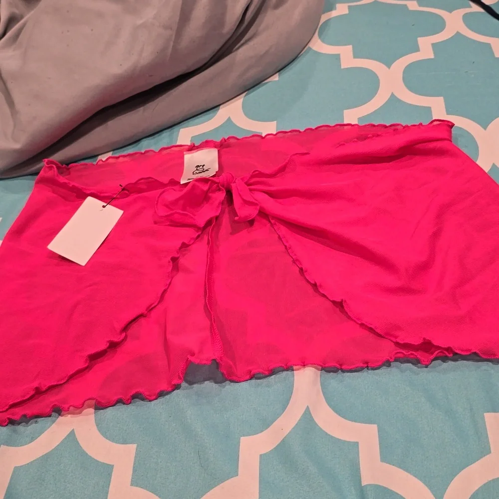 ❤️10/$20 New girls art class sarong coverup